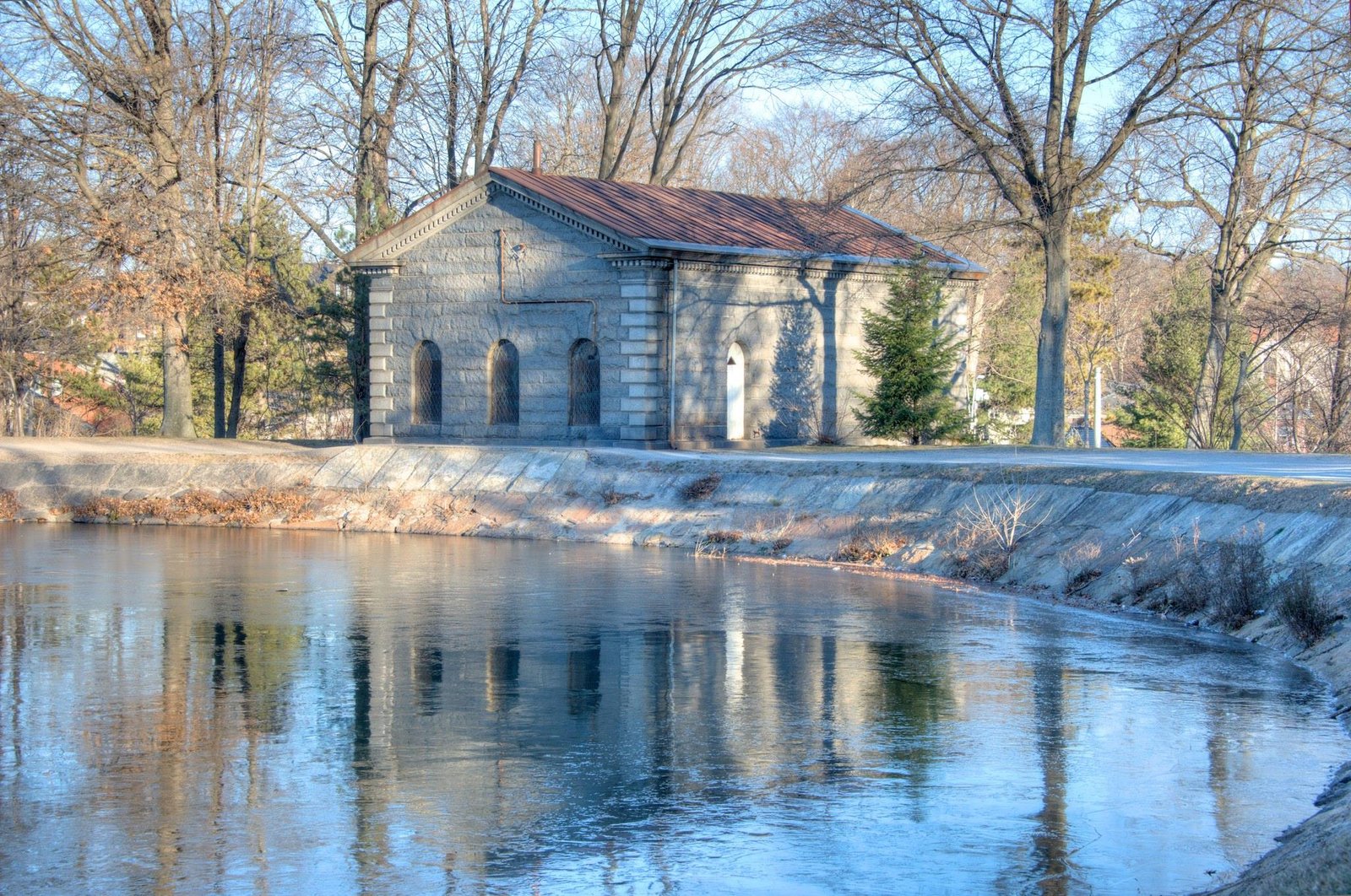Human Stories Beneath the Waves: Memories That Refuse to Fade (image credits: wikimedia)
