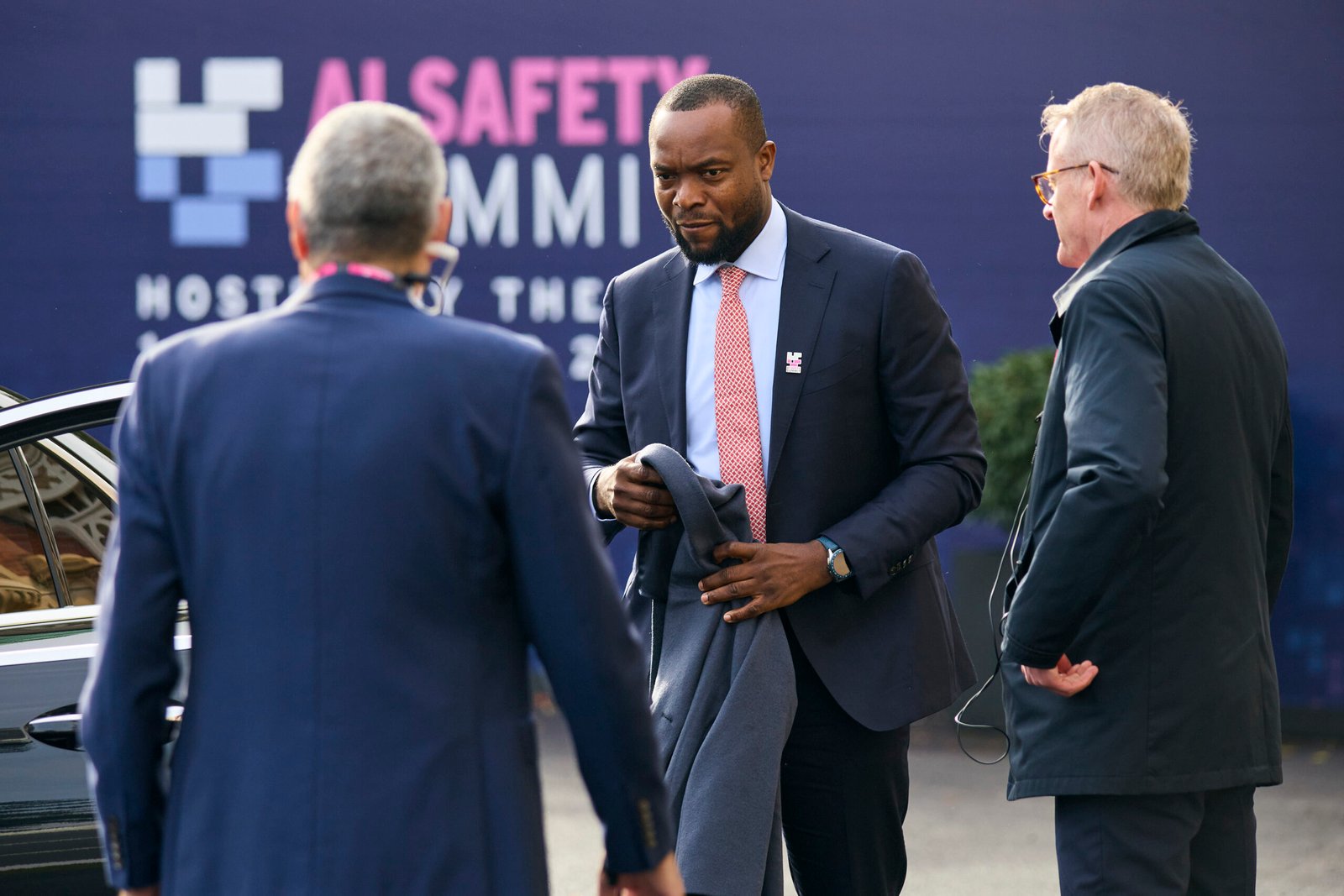 Can We Build Safeguards? The Race to Stay Ahead (image credits: wikimedia)