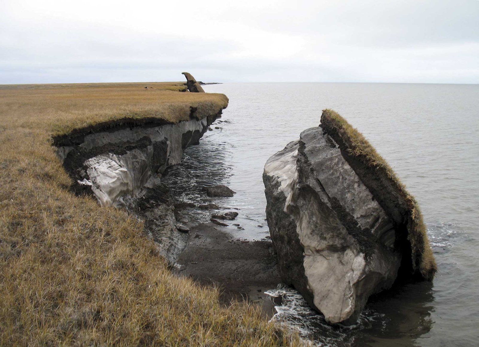 Frozen Landscapes Shifting Underfoot (image credits: wikimedia)