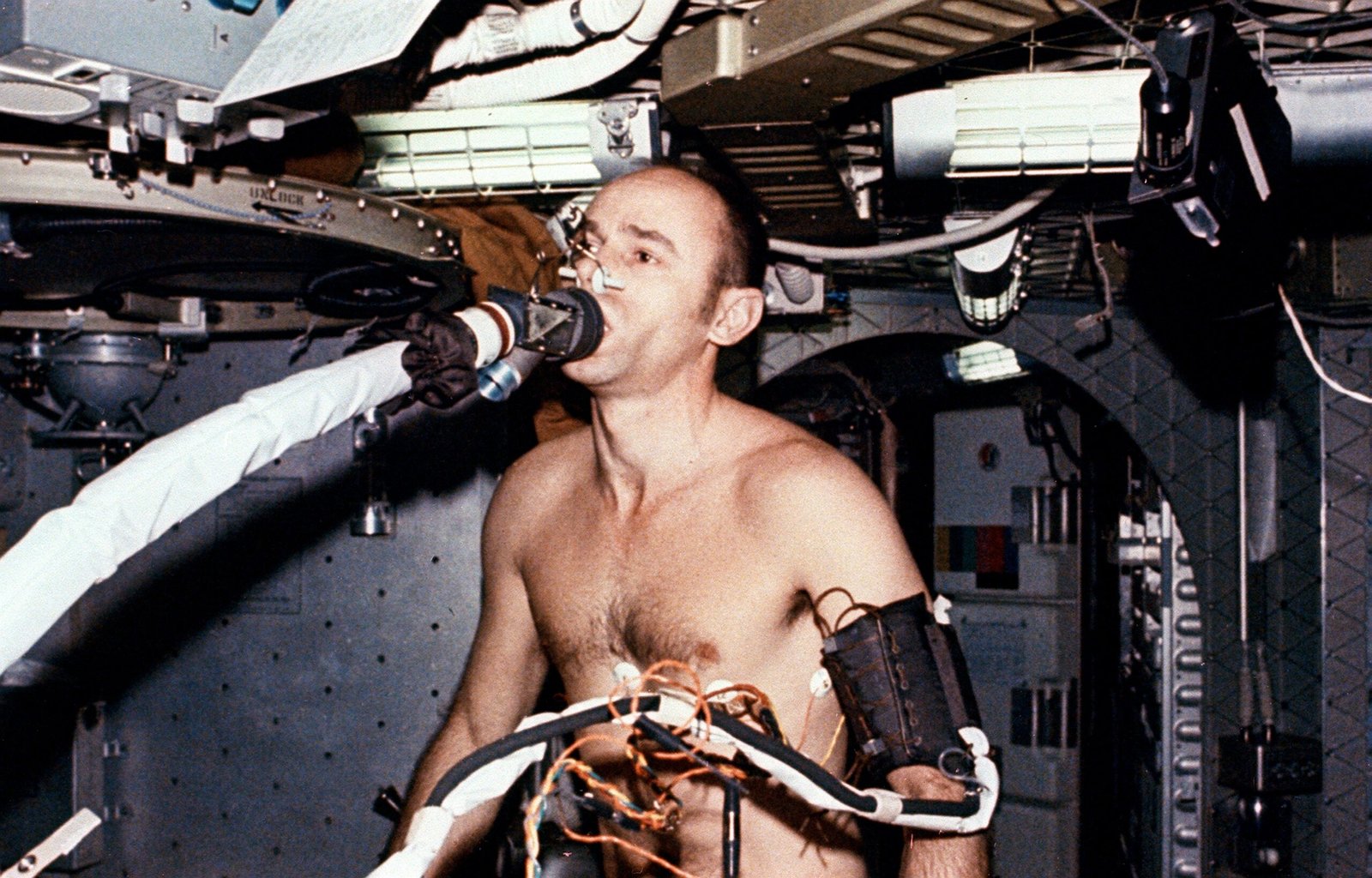 Losing Your Breath: Air Escapes Fast (image credits: wikimedia)
