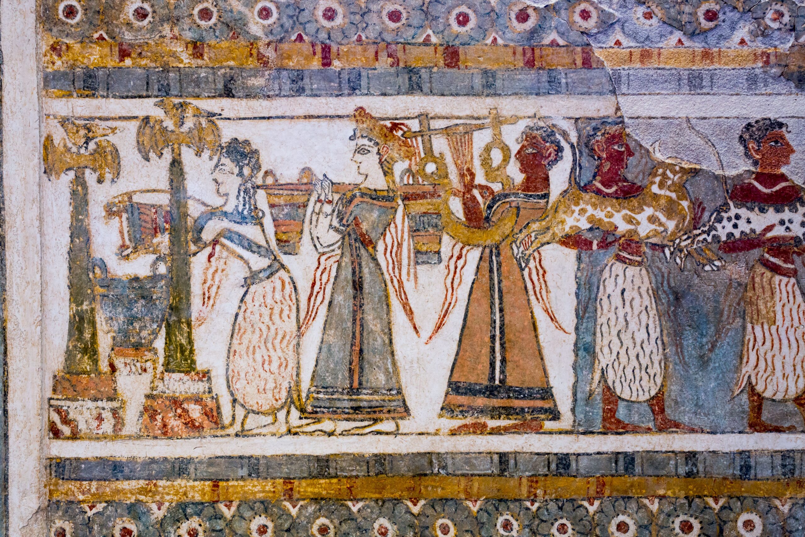 Ritual and Sacrifice: The Dark Side of the Labyrinth (image credits: wikimedia)