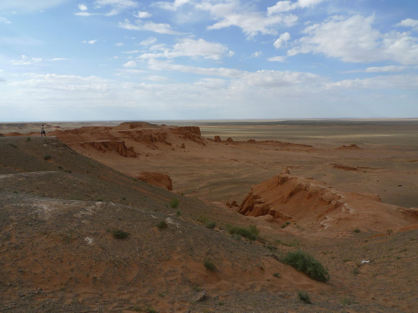 The Enduring Mystery: What Else Lies Beneath? (image credits: wikimedia)