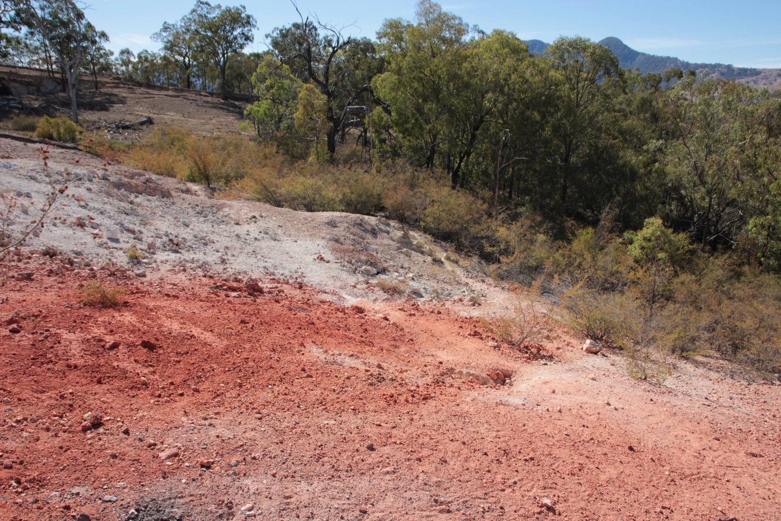Visible Signs: Smoke, Steam, and Sinkholes (image credits: wikimedia)