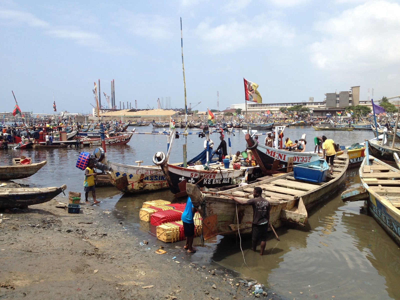 The Human Connection: Coastal Communities and Their Traditions (image credits: wikimedia)