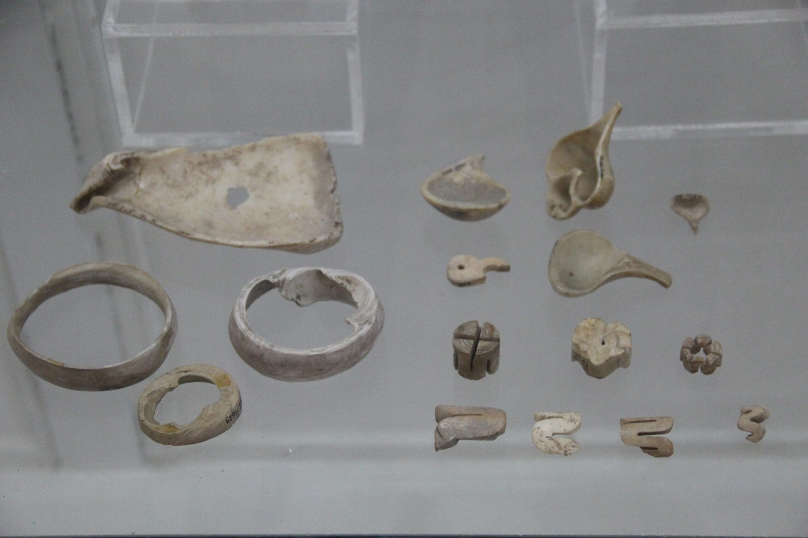 Tools and Artifacts: More Than Just Dinner Leftovers (image credits: wikimedia)