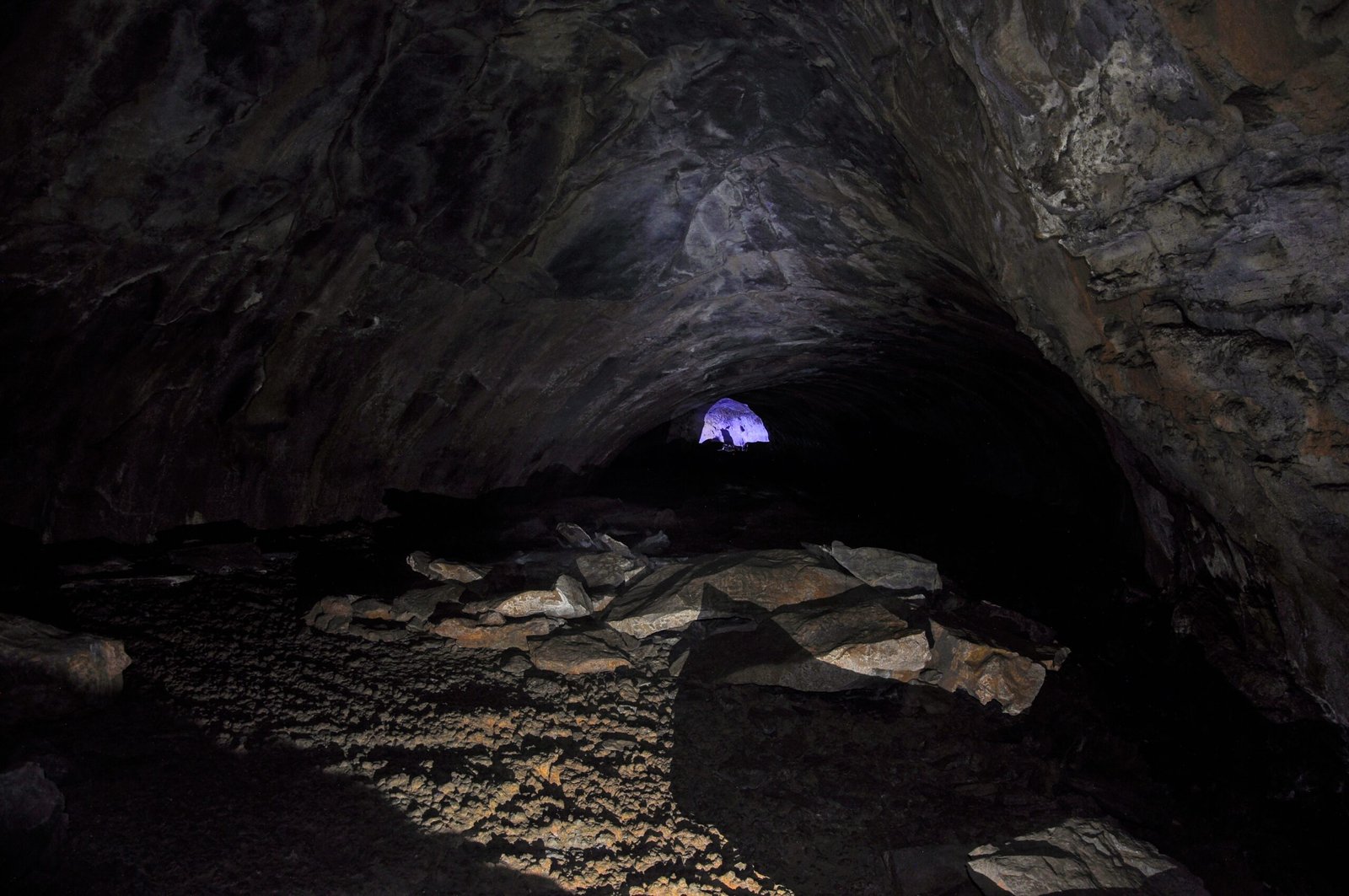 Challenges and Dangers of Exploring Lava Tubes (image credits: wikimedia)