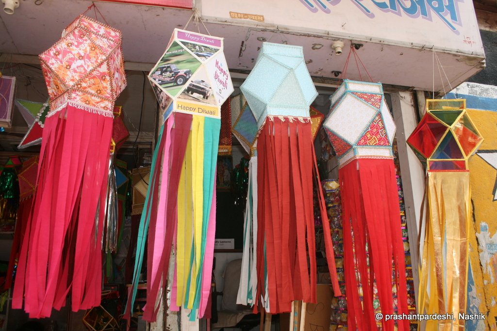 Recycled Polyester: Giving Plastic a Second Life (image credits: wikimedia)