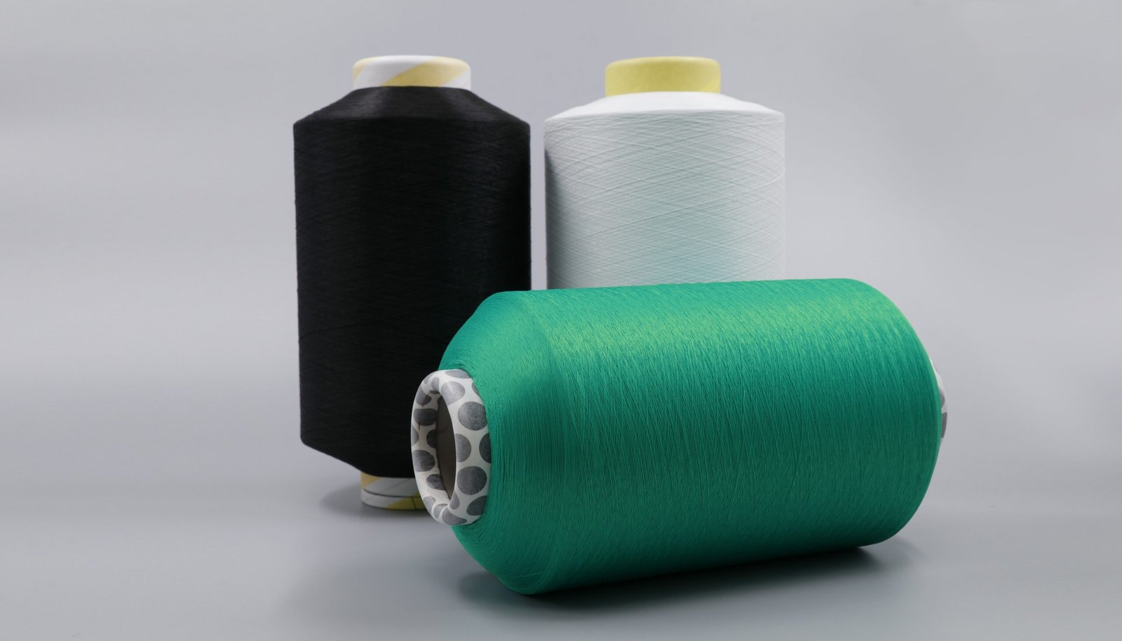 Recycled Nylon: Fishing Nets to Fashion (image credits: wikimedia)