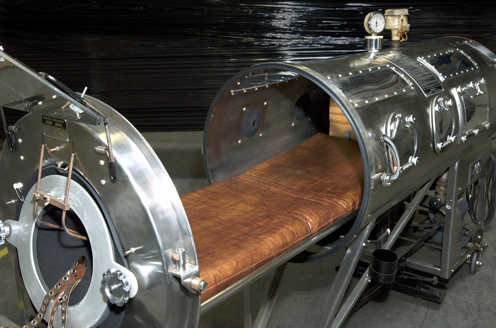 Lessons from History: Remembering the Iron Lung (image credits: wikimedia)