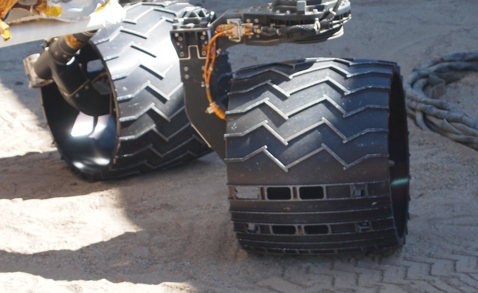 Adapting to Alien Soils: The Science of Traction (image credits: wikimedia)