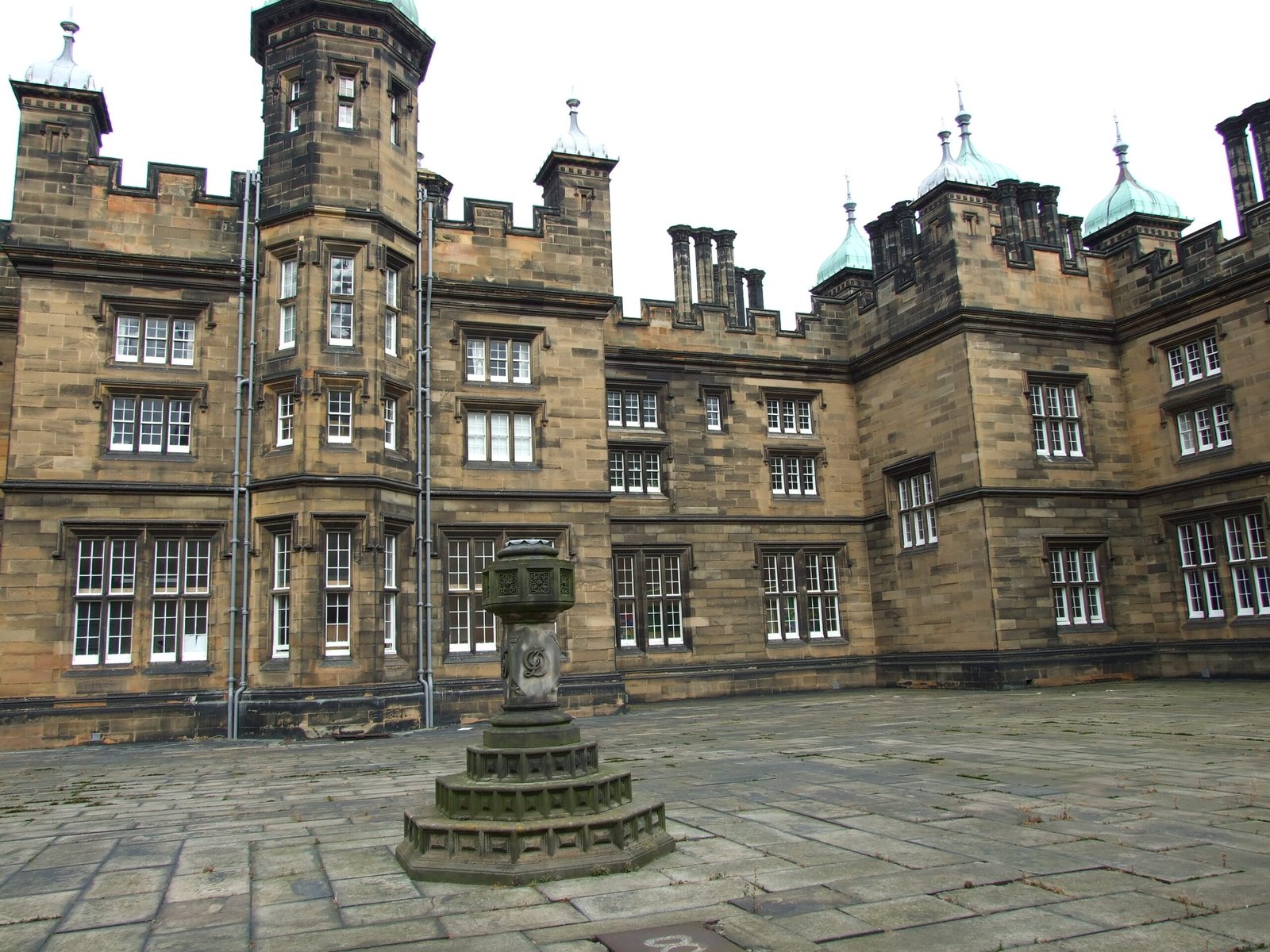 Lava, Ash, and the Building Blocks of Edinburgh (image credits: wikimedia)