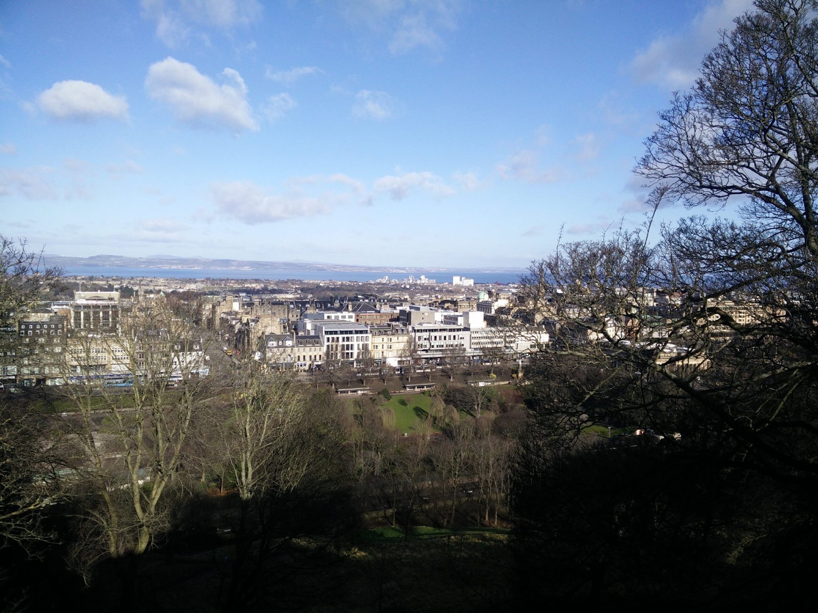 The Crag and Tail: Edinburgh’s Natural Fortress (image credits: wikimedia)