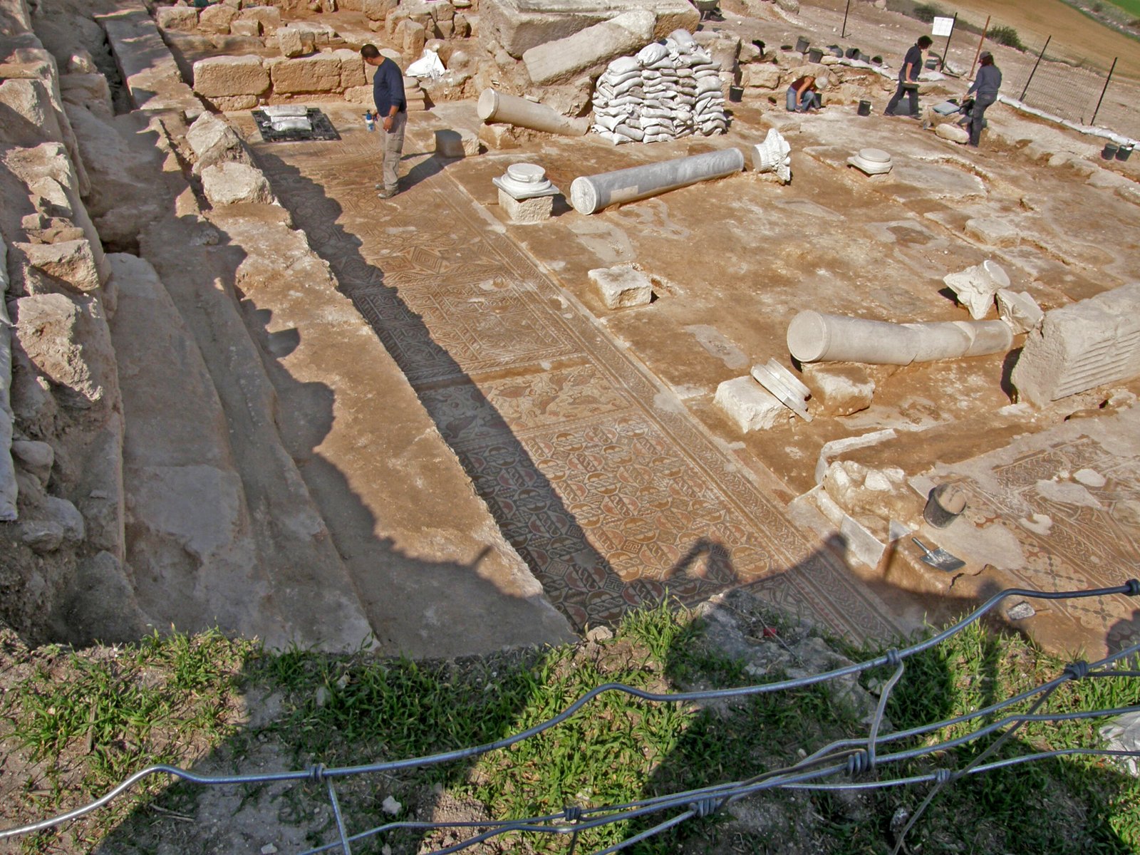 Rediscovering Lost Civilizations (image credits: wikimedia)