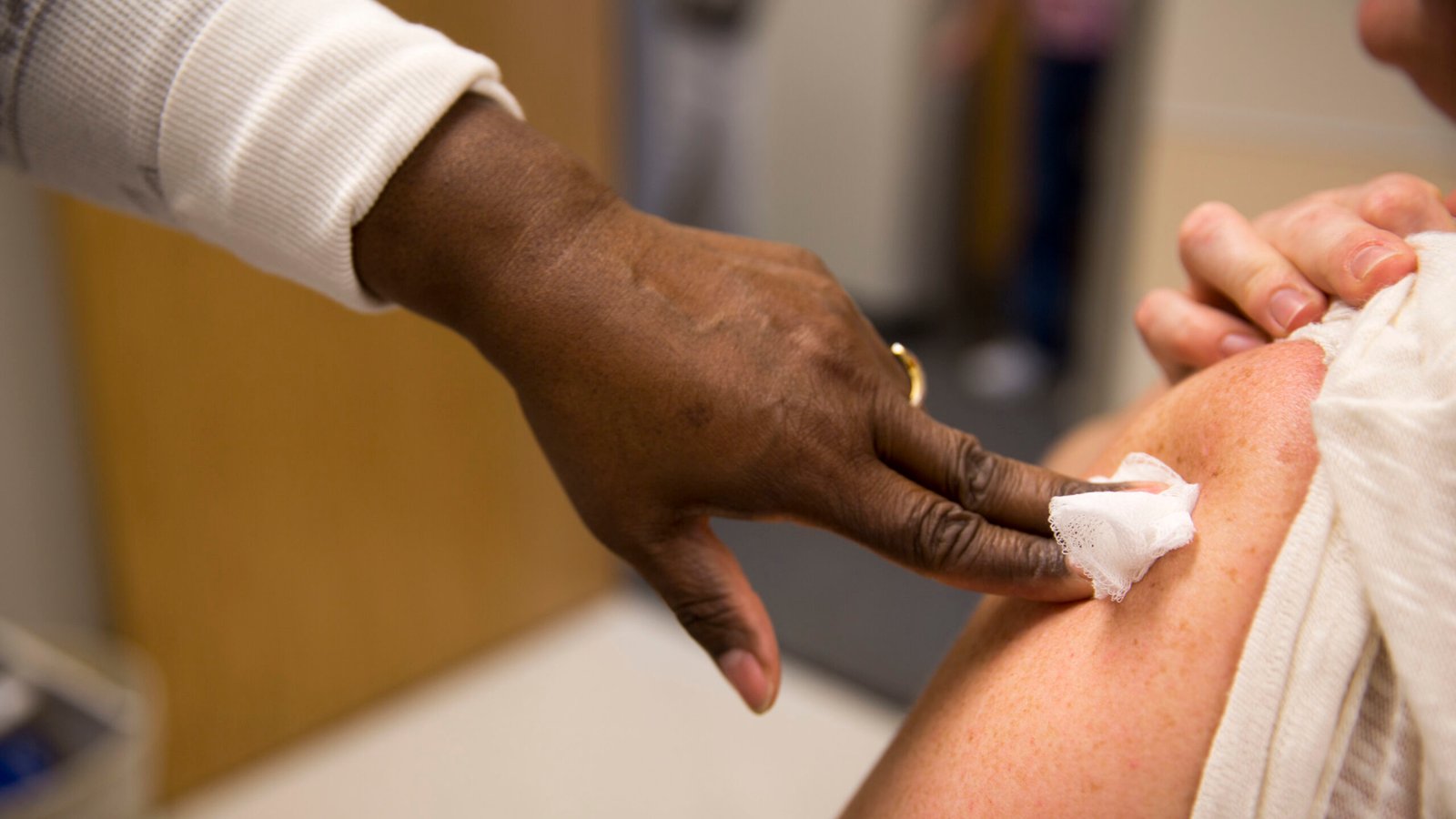 Why Some People Don’t Respond Well to the Vaccine (image credits: wikimedia)