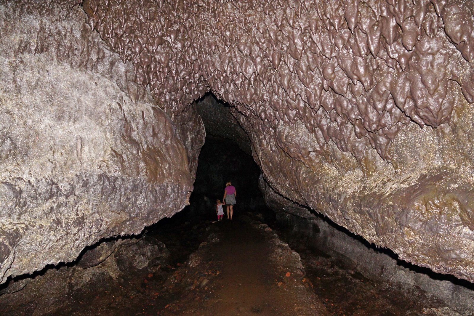 The Science of Lava Tube Formation (image credits: wikimedia)