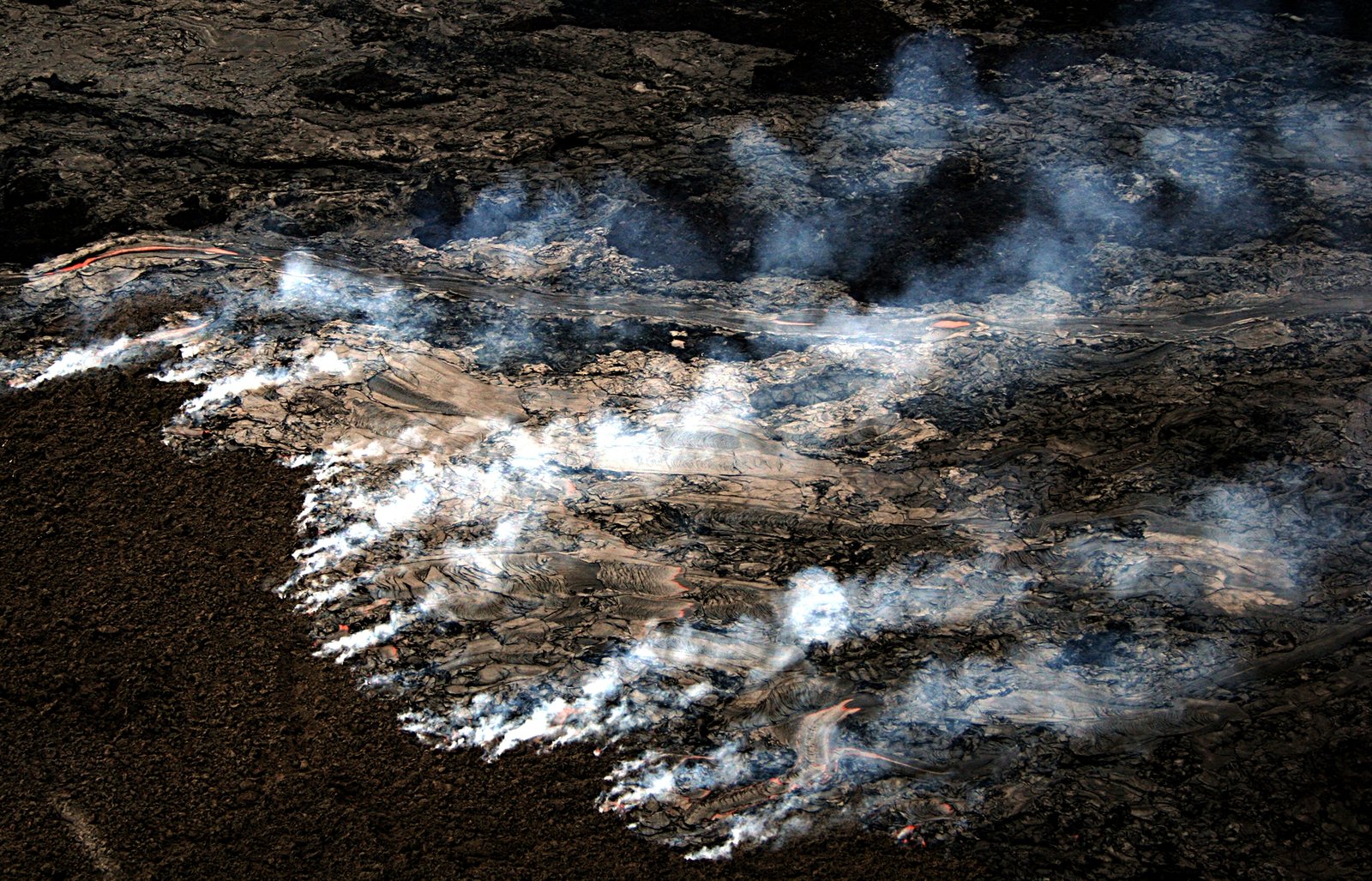 Smoke and Health Risks (image credits: wikimedia)