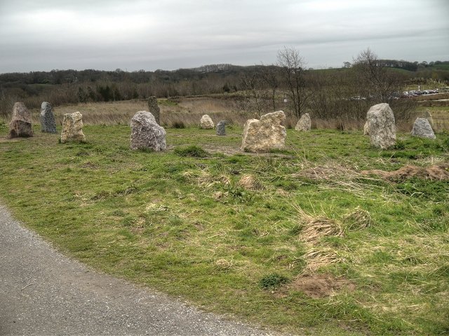 Nature’s Encroachment: The Battle with Time (image credits: wikimedia)