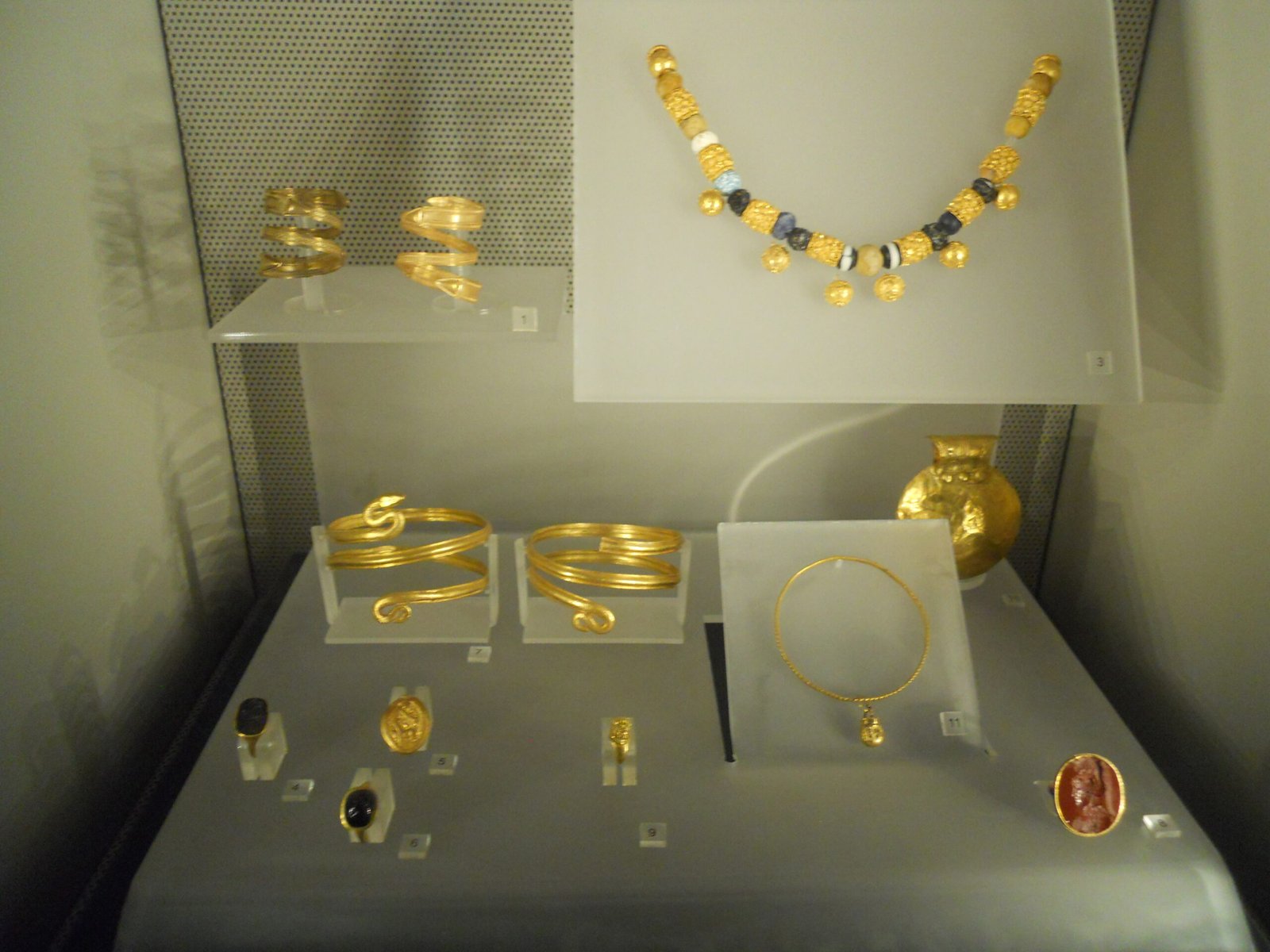 Lost Treasures and Buried Artifacts (image credits: wikimedia)