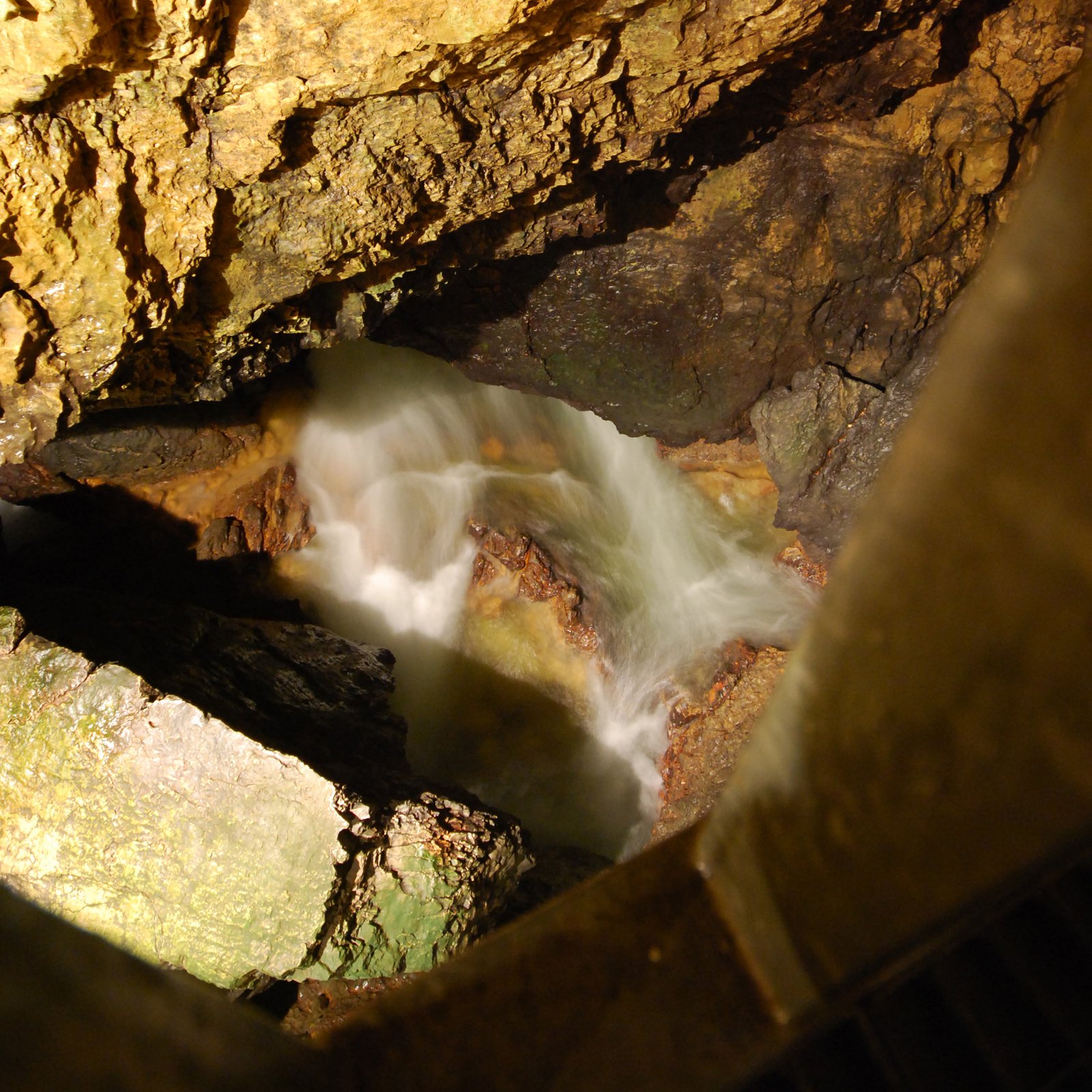 Modern Science Unveils the Depths (image credits: wikimedia)