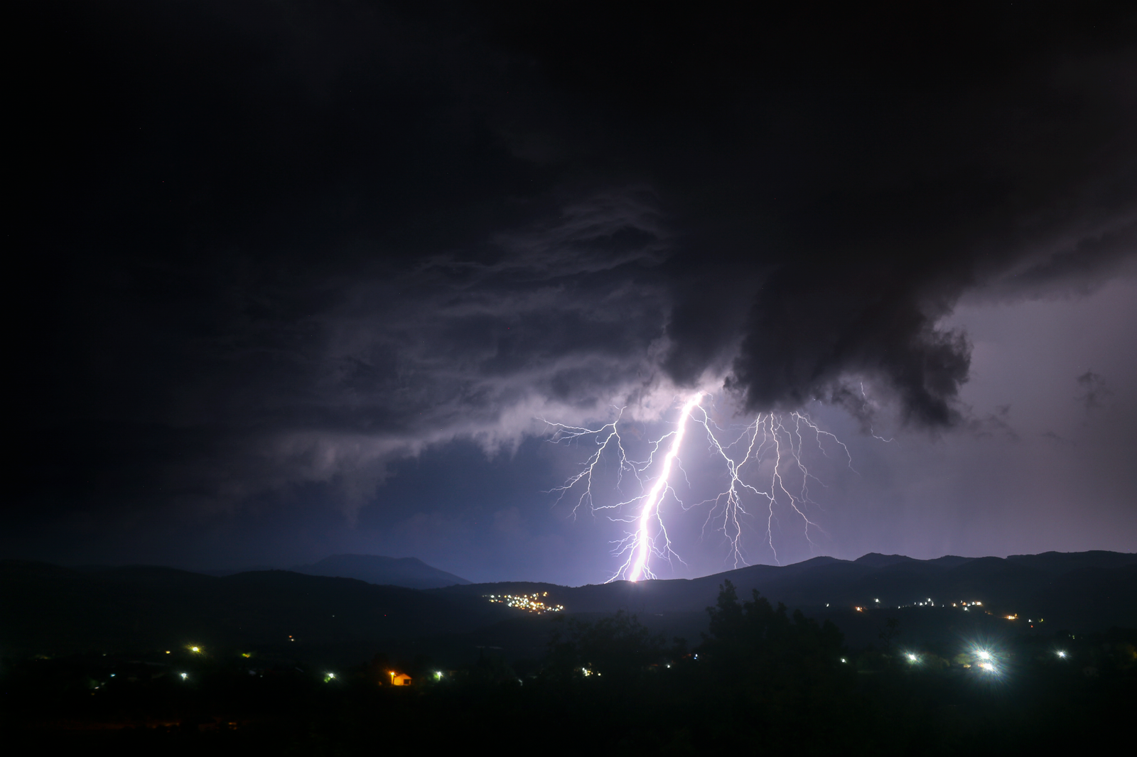 Future Frontiers: Harnessing Lightning’s Lessons (image credits: wikimedia)