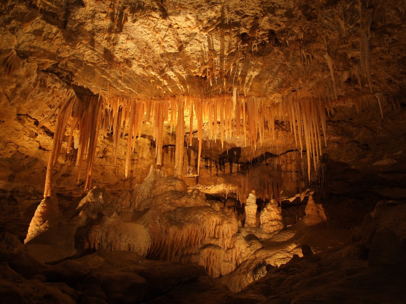 Myth Meets Science: The Magic of Underground Discovery (image credits: wikimedia)