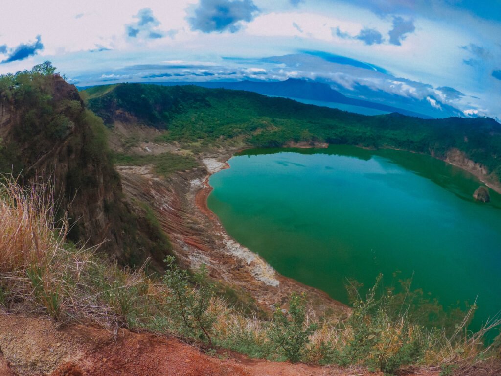 How a Volcano in the Ocean Built an Entire Island Chain