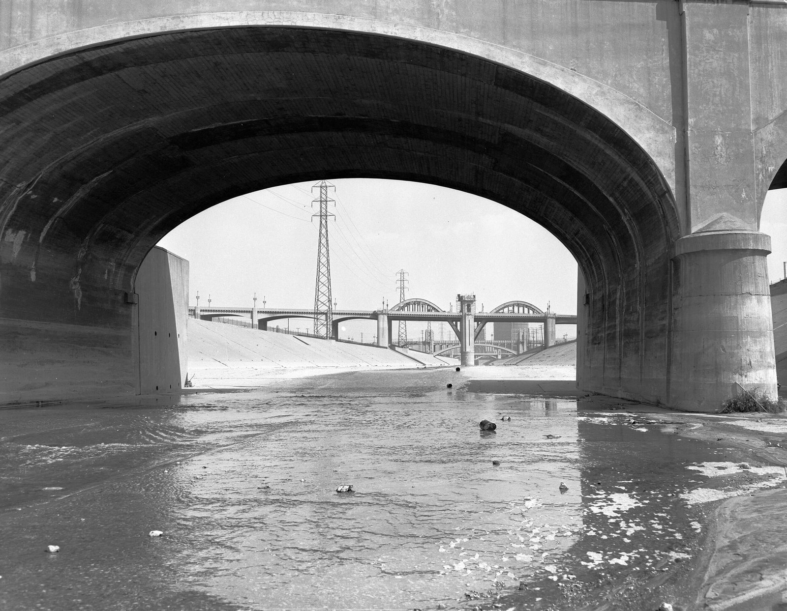 A City Built on Water’s Edge (image credits: wikimedia)