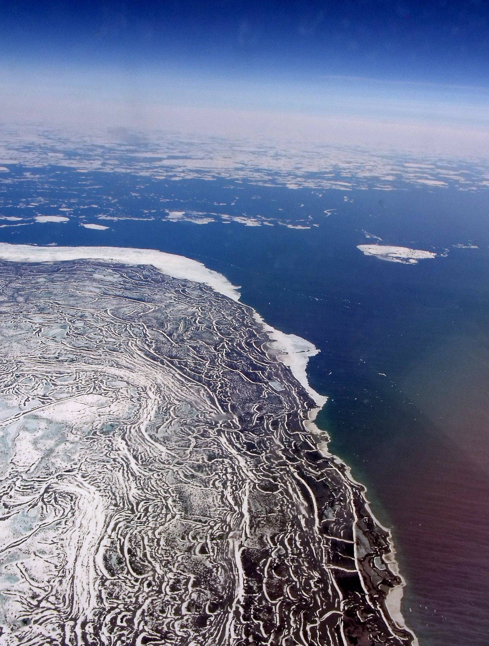 The Harbor’s Curious Shape: Glaciers at Work (image credits: wikimedia)
