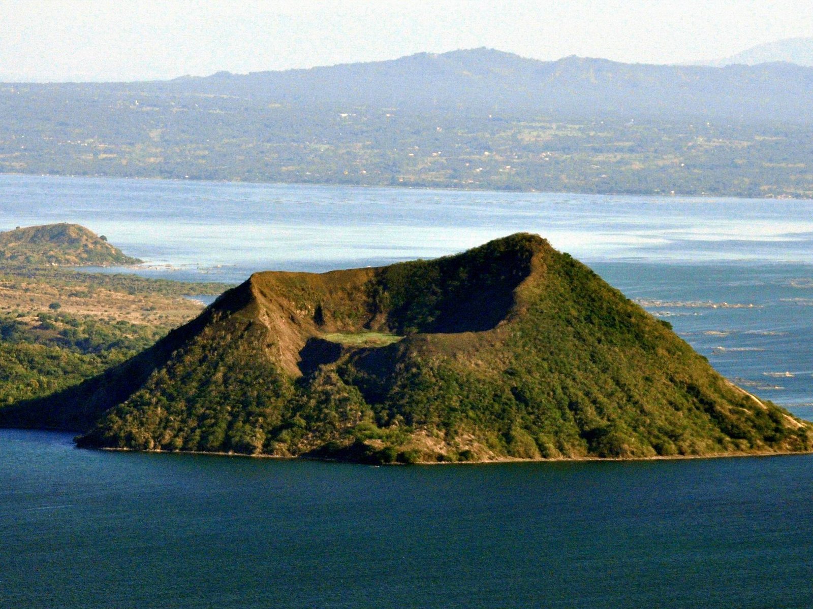 What the Volcanoes Teach Us About Ourselves (image credits: wikimedia)