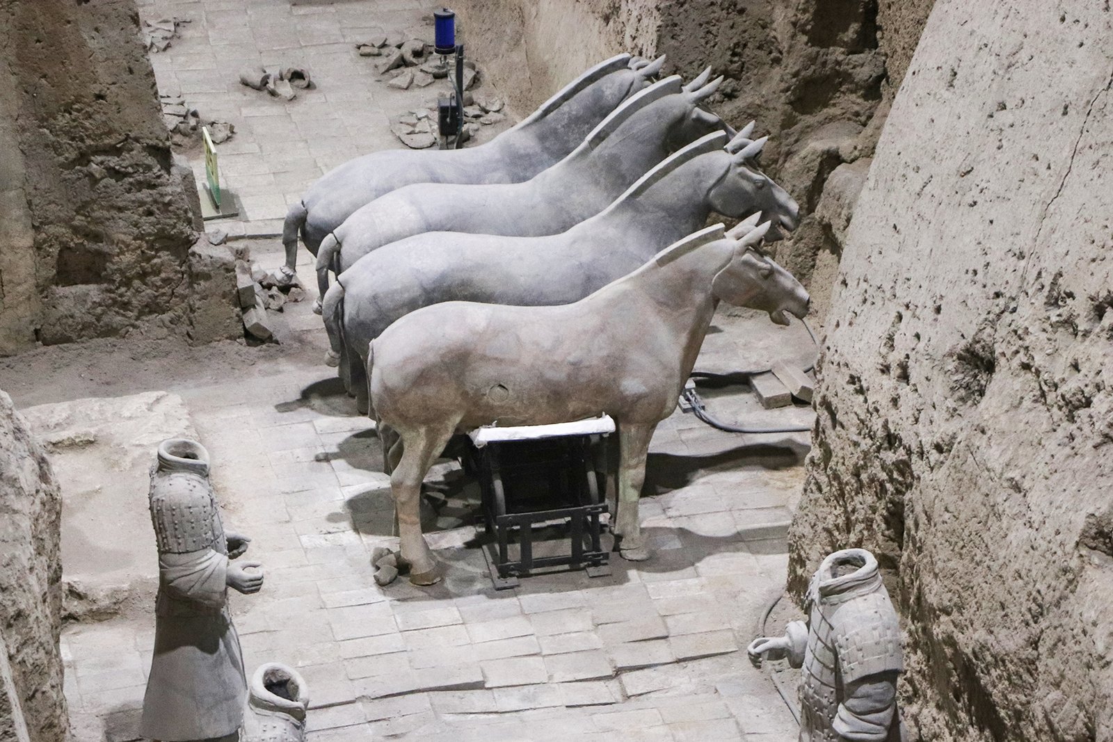 Debates Over Opening the Tomb (image credits: wikimedia)