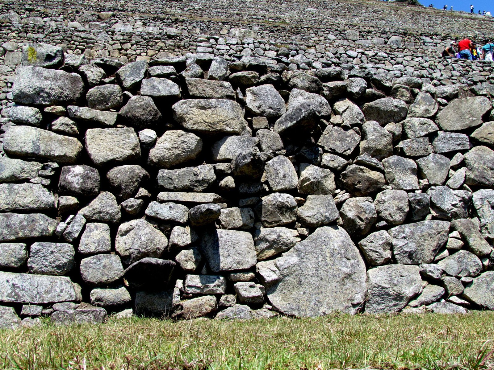 Earthquake Aftershocks: The Stones Stand Alone (image credits: wikimedia)