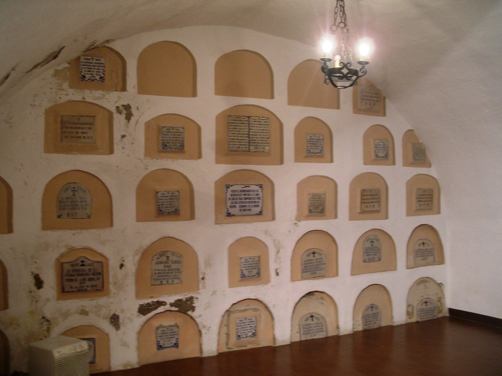 The Capuchin Crypt: Art Made of Bones (image credits: wikimedia)