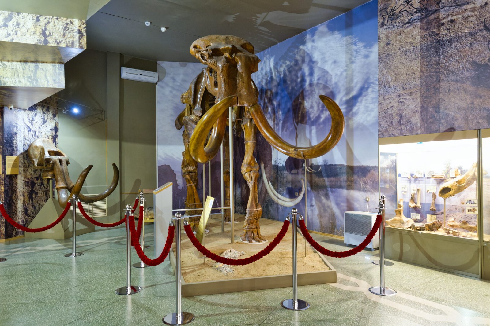 What These Theories Mean for Our Understanding of History (image credits: wikimedia)