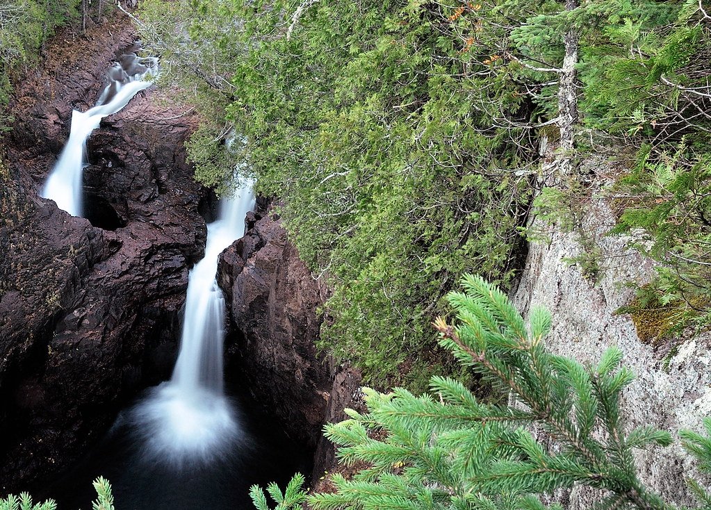 Devil's Kettle Falls.