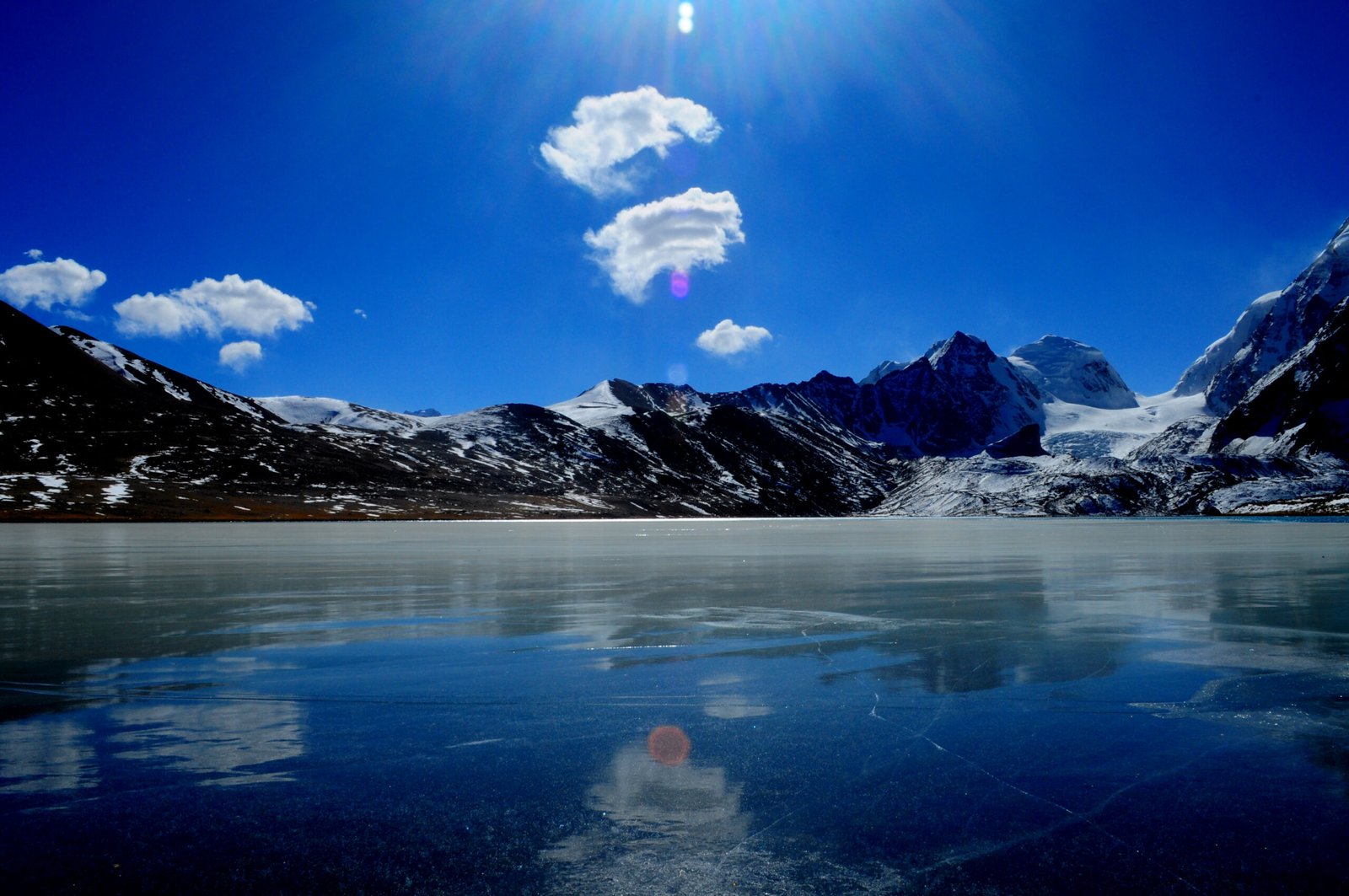 Safety Tips: What to Do When Ice Comes Knocking (image credits: wikimedia)