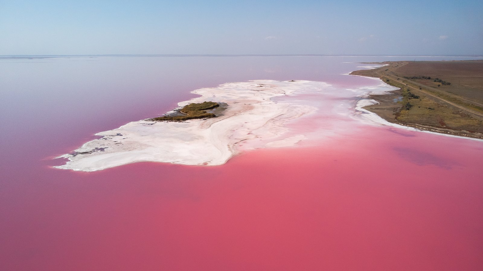 Could Pink Lakes Exist On Other Planets? (image credits: wikimedia)