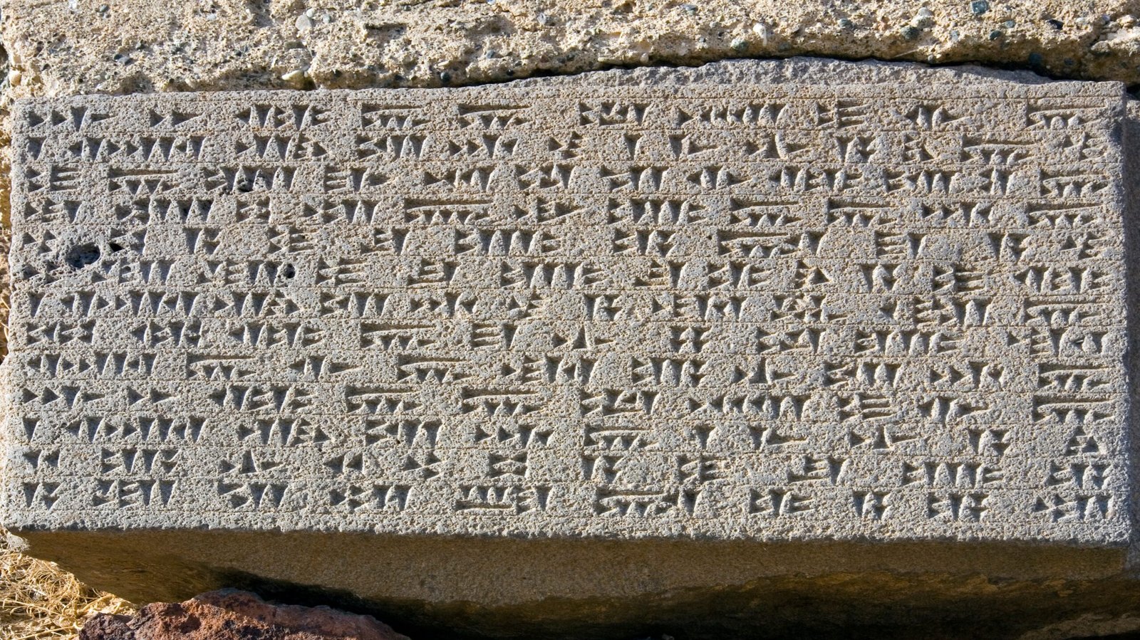 Deciphering Lost Languages (image credits: wikimedia)
