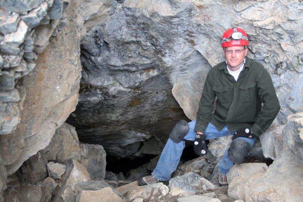 Uranium-Series Dating: Reading the Mineral Layers