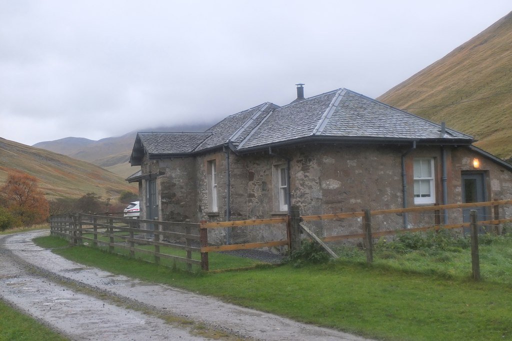 Entire Houses Tilt and Sink (image credits: wikimedia)