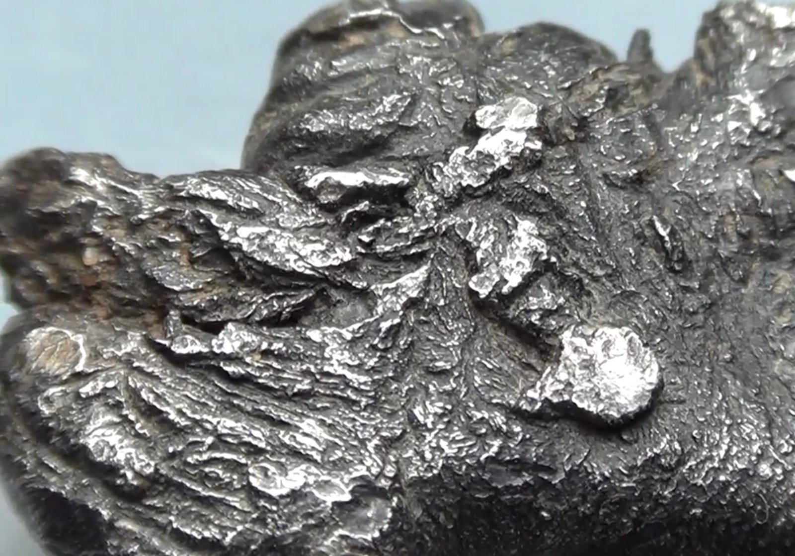 Scientific Gold: The Meteorite’s Composition (image credits: wikimedia)