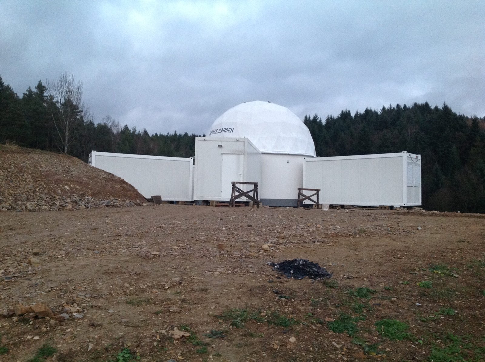 Adapting Habitats: Making Caves Livable (image credits: wikimedia)