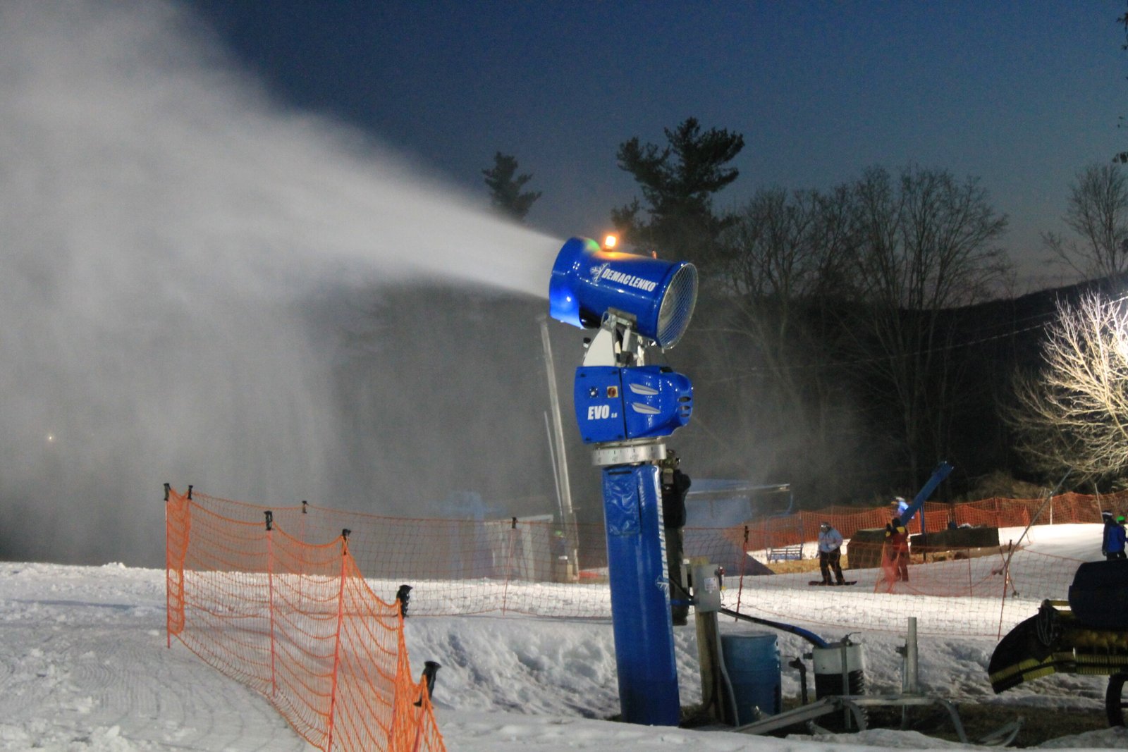 The Wild Idea: Artificial Snowmaking (image credits: wikimedia)