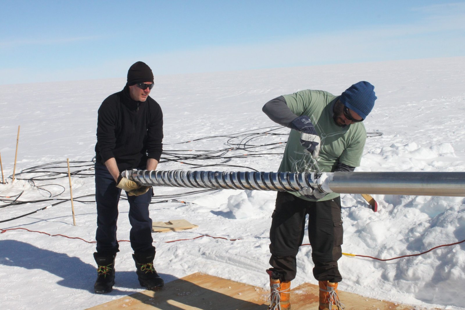 The Science of Ice Cores: A Window Into Ancient Atmospheres (image credits: wikimedia)