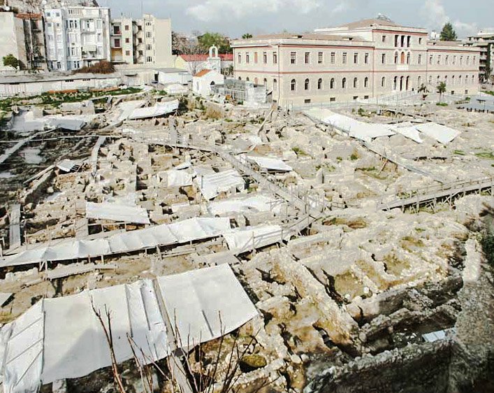 Preservation Versus Progress: The Ongoing Dilemma (image credits: wikimedia)