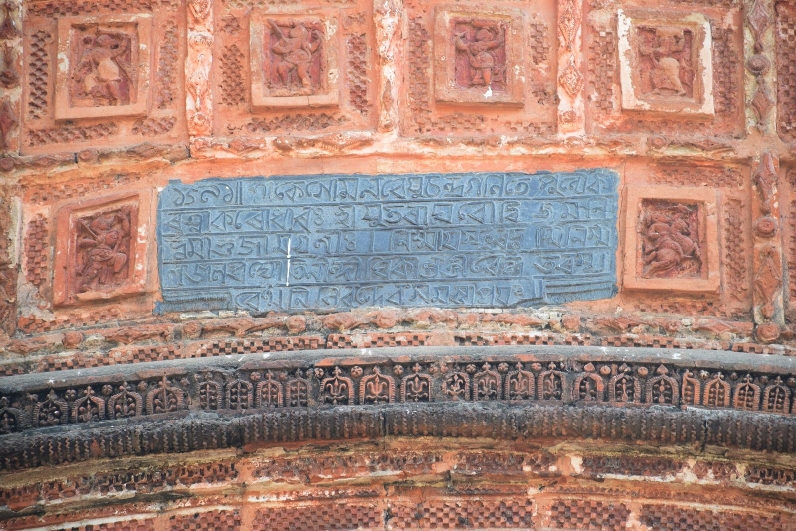 Scientific Clues Hidden in Temple Foundations (image credits: wikimedia)