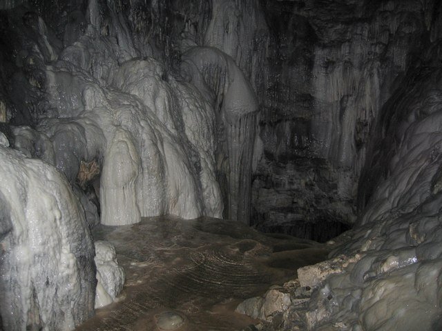 Sunken Caves and the Preservation of Ancient DNA (image credits: wikimedia)