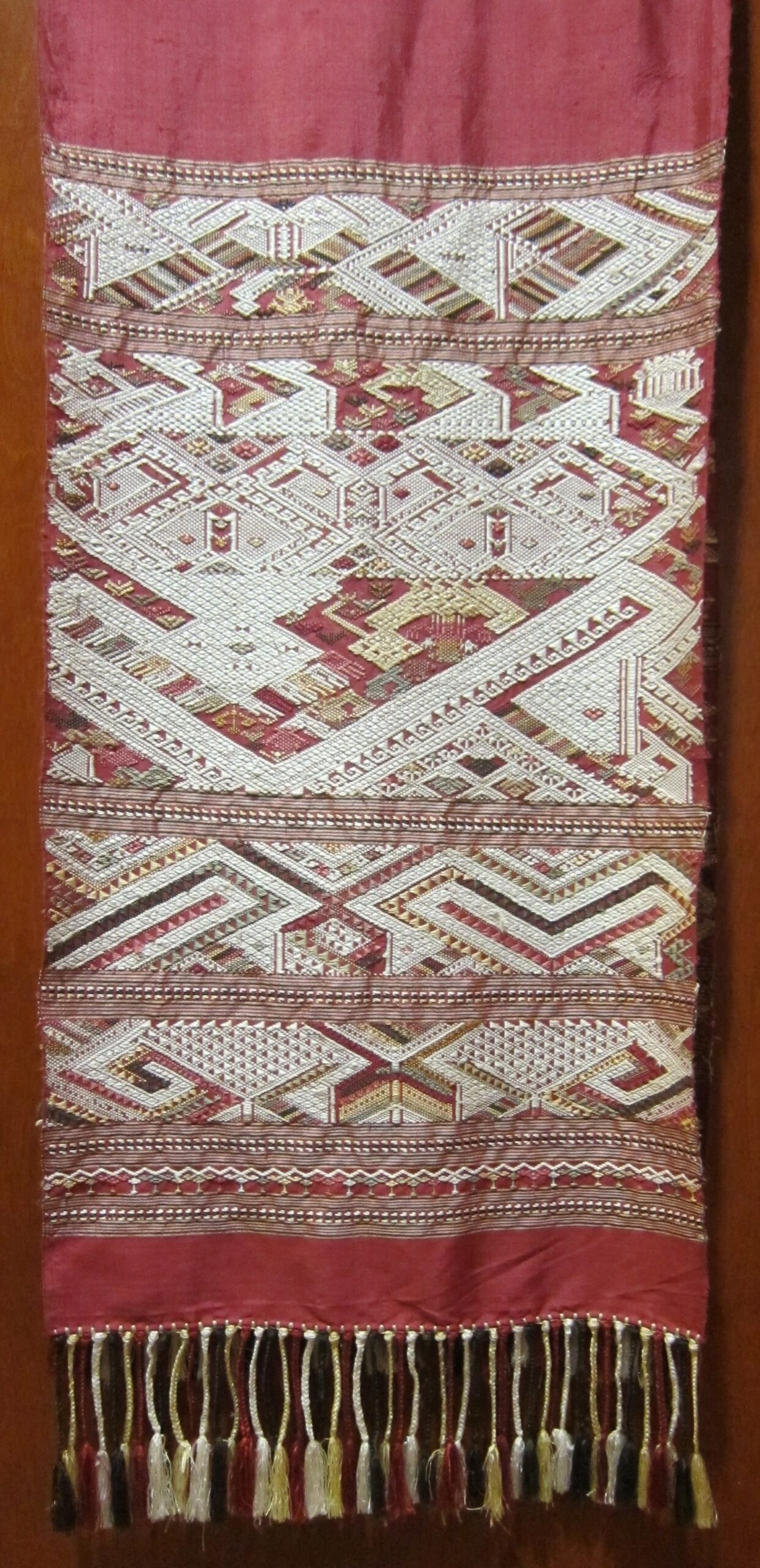 Natural Dyes and Sustainable Textiles (image credits: wikimedia)