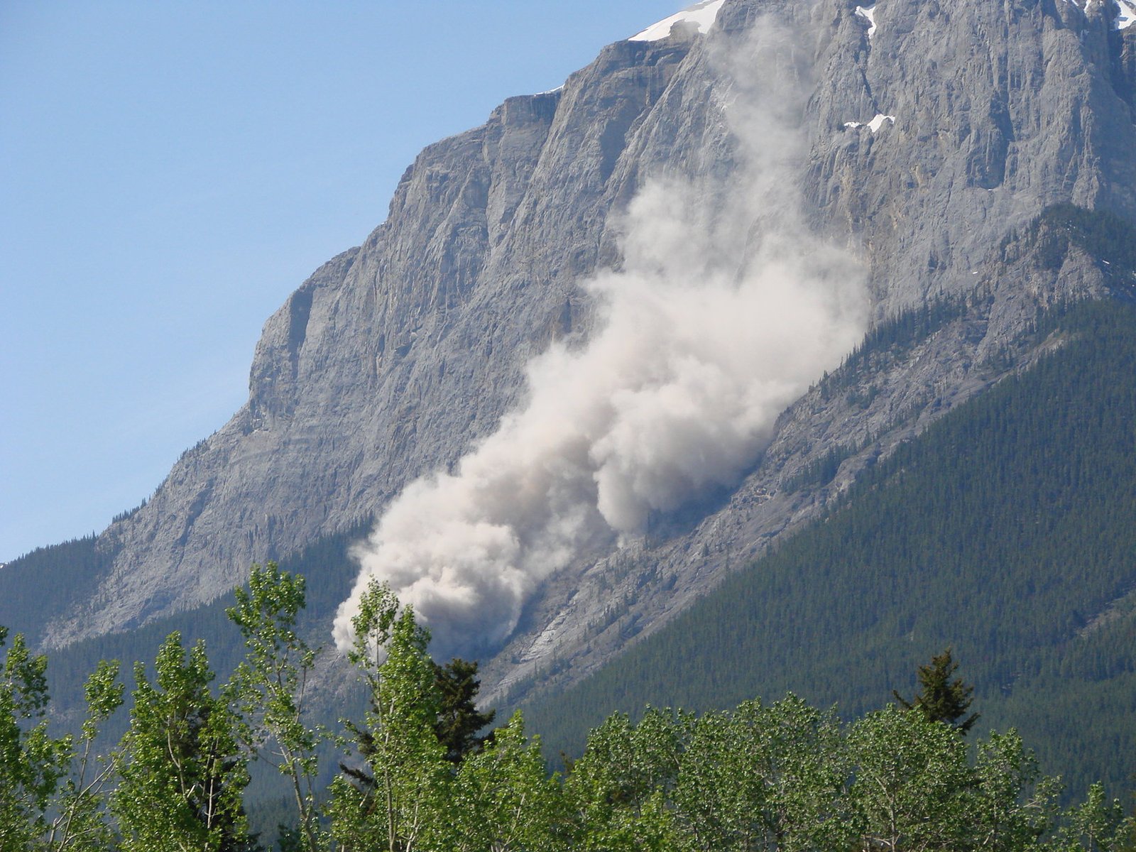 Landslides: Perils of a Rising Land (image credits: wikimedia)