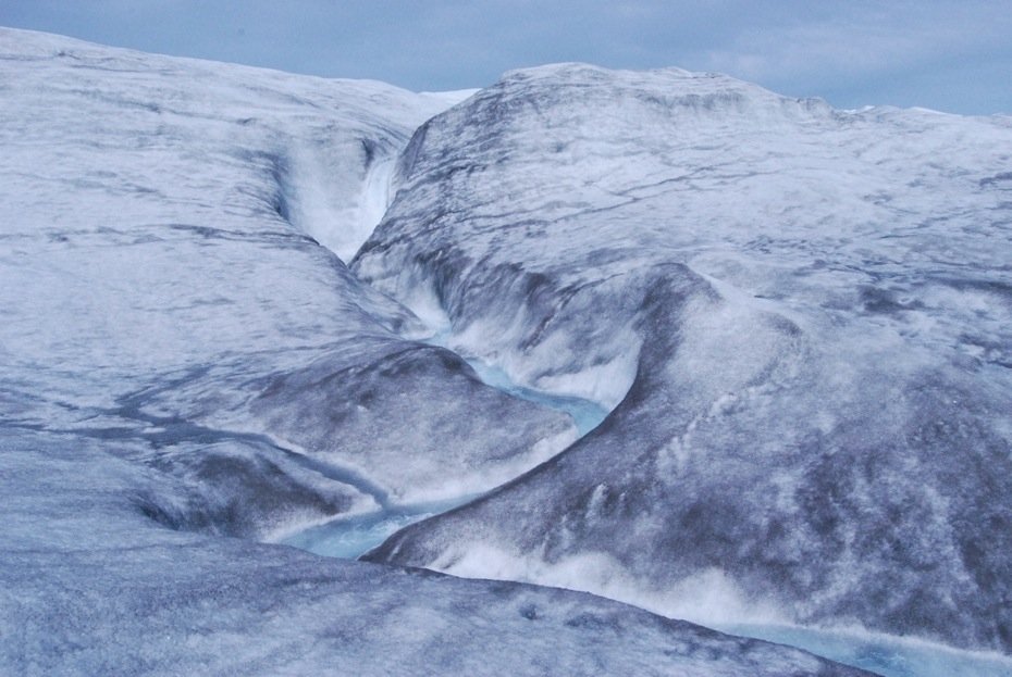 Greenland’s Melting Ice and Seismic Surprises (image credits: wikimedia)