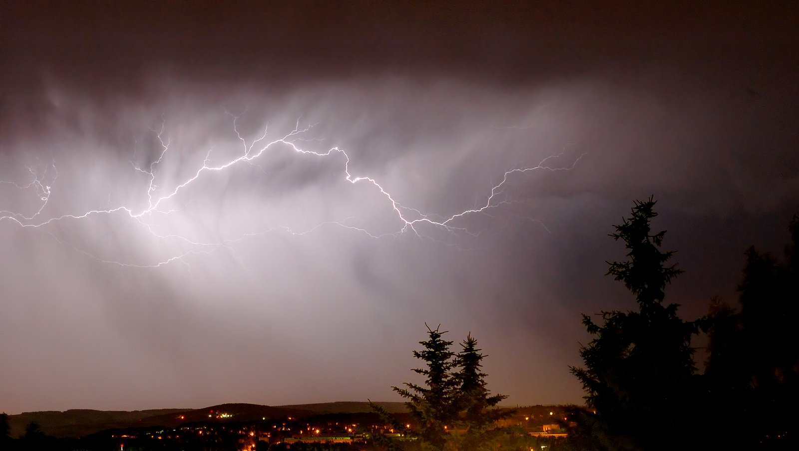 Technological Hurdles: Making It Work (image credits: wikimedia)